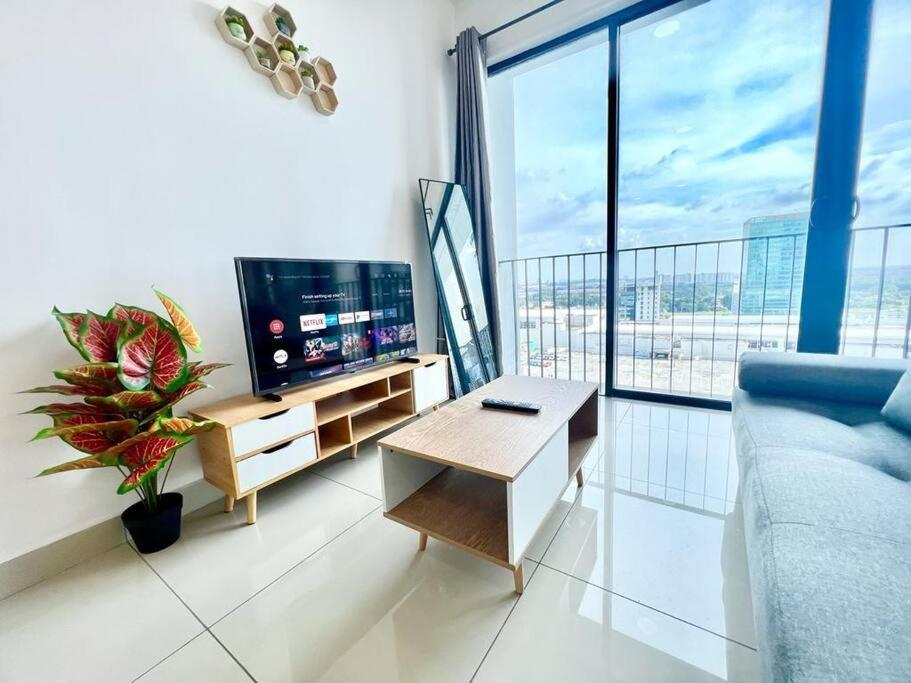 B Setia Alam 1-5 Pax Cozy Wifi&tv 3 Beds Trefoil